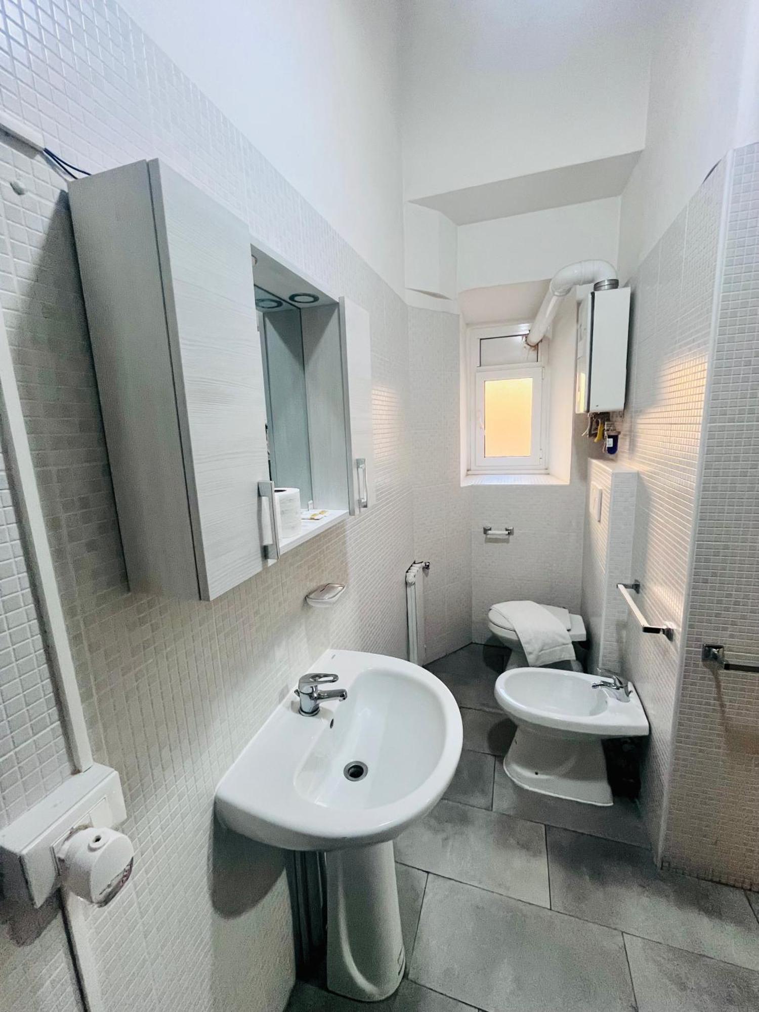 Grandis Rooms Rome Bagian luar foto