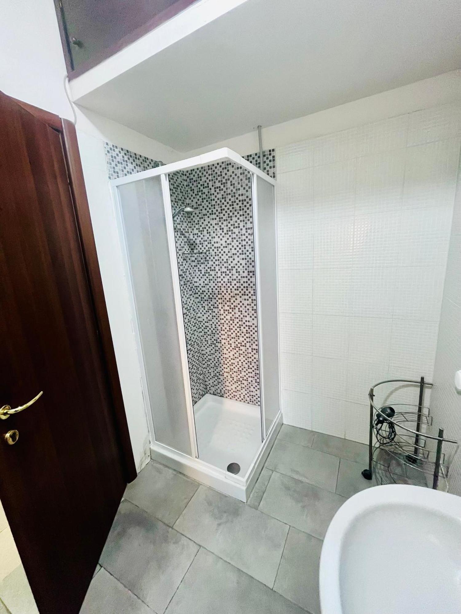 Grandis Rooms Rome Bagian luar foto