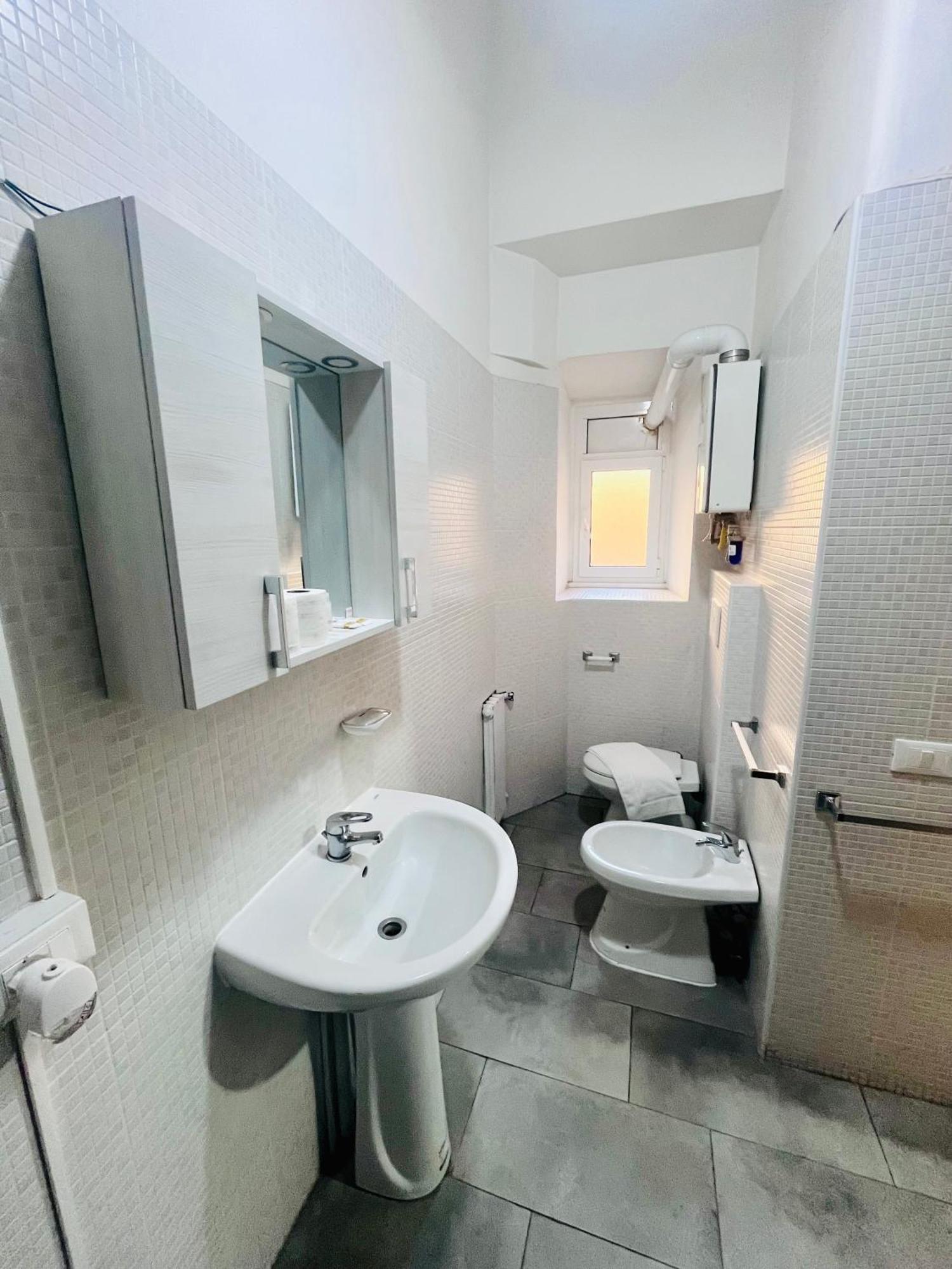 Grandis Rooms Rome Bagian luar foto