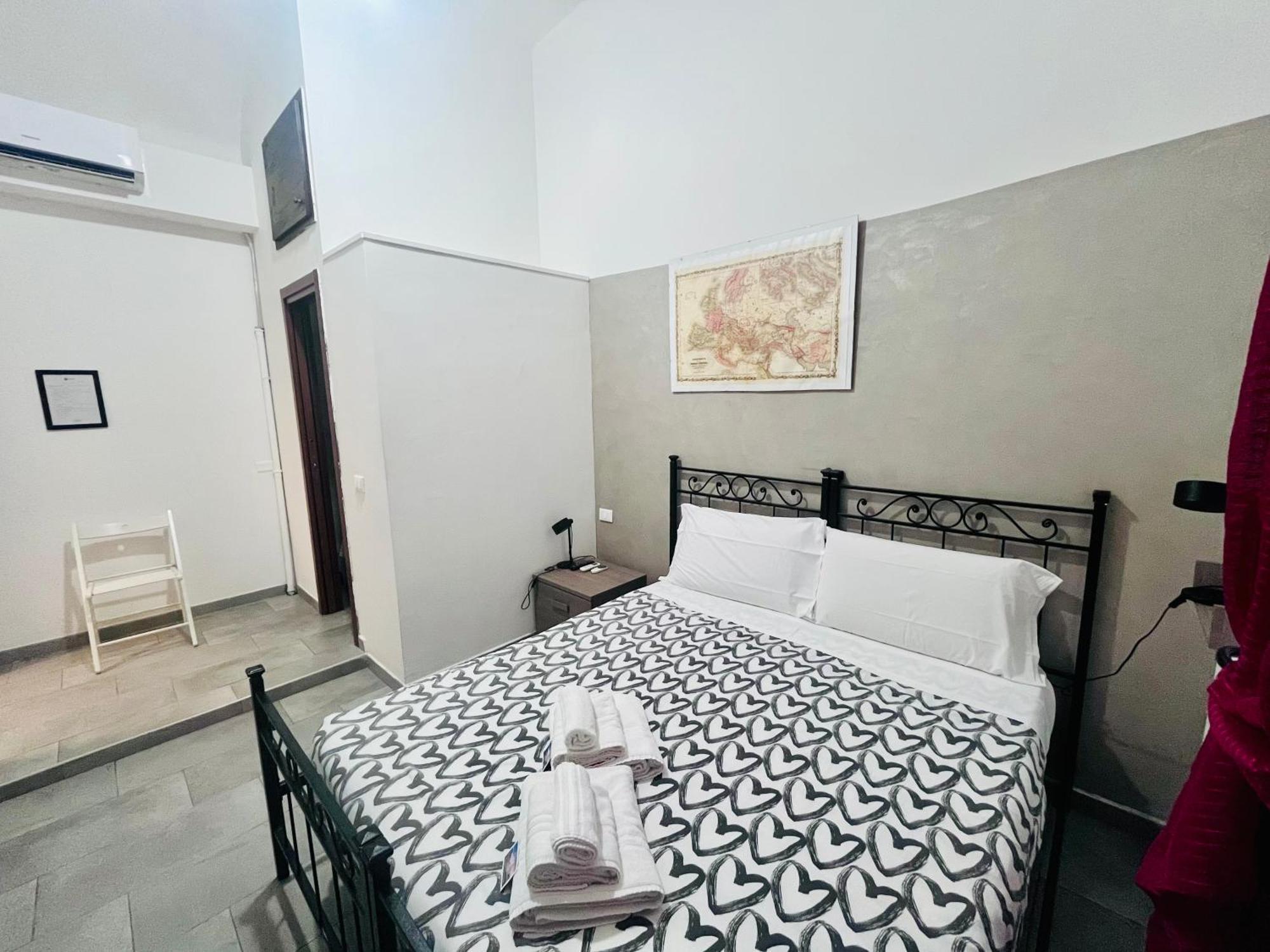 Grandis Rooms Rome Bagian luar foto