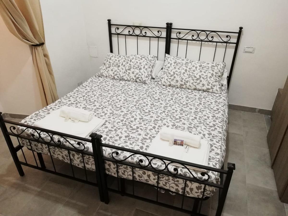 Grandis Rooms Rome Bagian luar foto