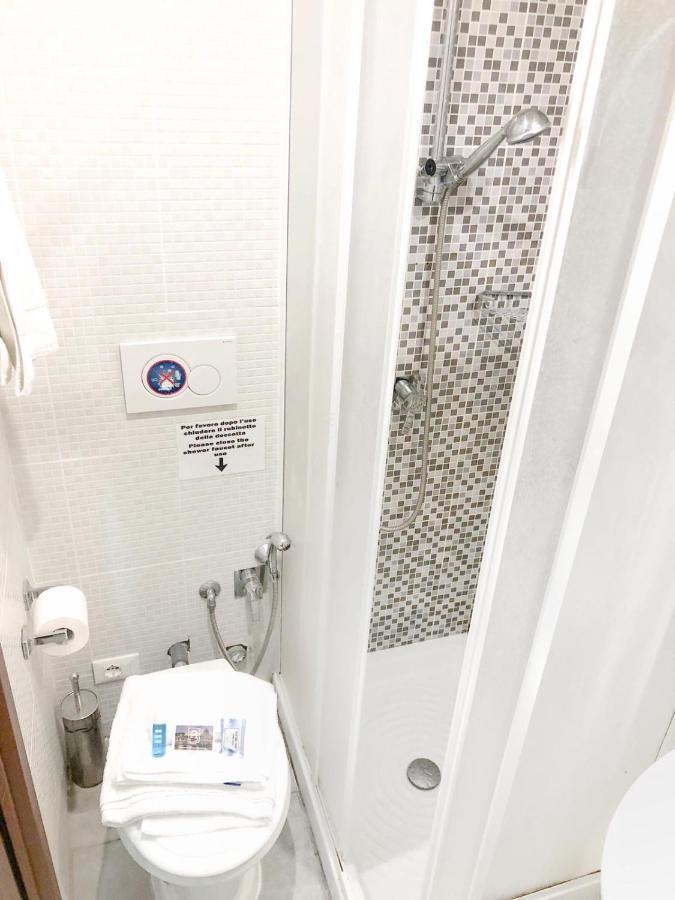 Grandis Rooms Rome Bagian luar foto