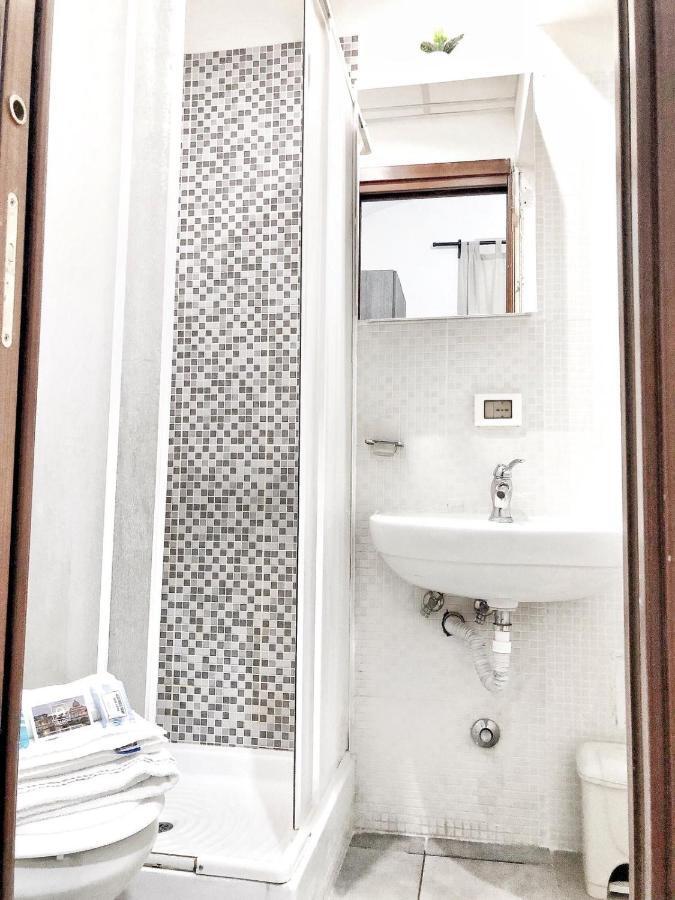 Grandis Rooms Rome Bagian luar foto